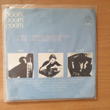 Boom Boom Room – Here Comes The Man - Vinyl 7" Record - Very-Good+ Quality (VG+) (verygoodplus7)