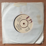 Kenny Rogers – She Believes In Me  - Vinyl 7" Record - Very-Good+ Quality (VG+) (verygoodplus7)