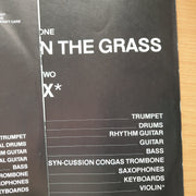 UB40 – Present Arms - (includes additional 45 RPM record) - Vinyl LP Record - Very-Good+ Quality (VG+)