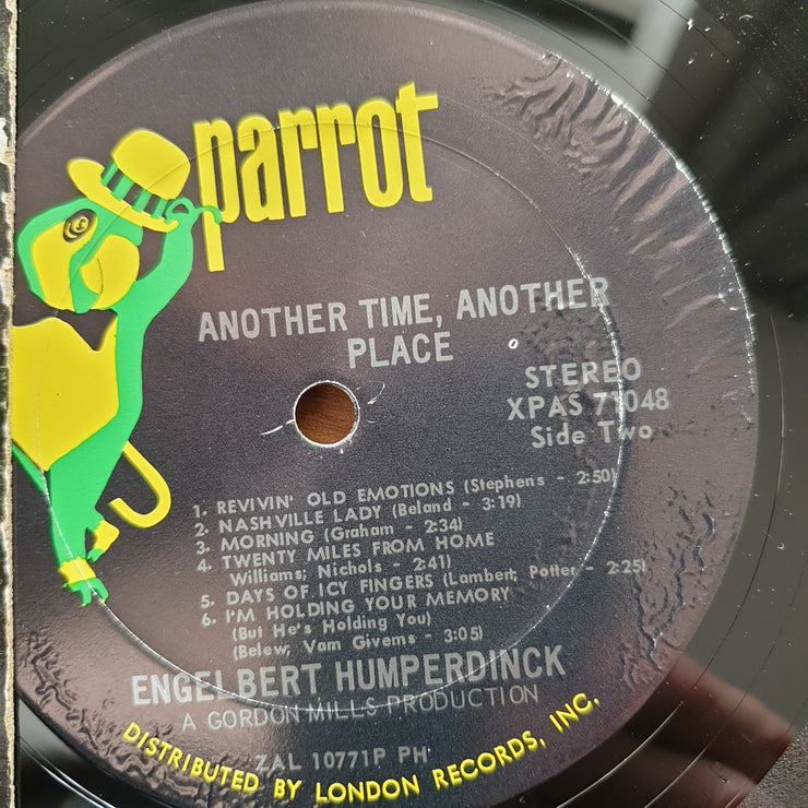 Engelbert Humperdinck – Another Time, Another Place - Vinyl LP Record - Very-Good+ Quality (VG+) (verygoodplus)