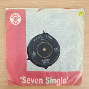 Bobby Bare – Detroit City / Heart Of Ice - Vinyl 7" Record - Very-Good+ Quality (VG+) (verygoodplus7)