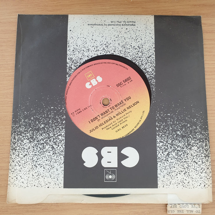 Julio Iglesias And Willie Nelson ‎– To All The Girls I've Loved Before - Vinyl 7" Record - Very-Good+ Quality (VG+)