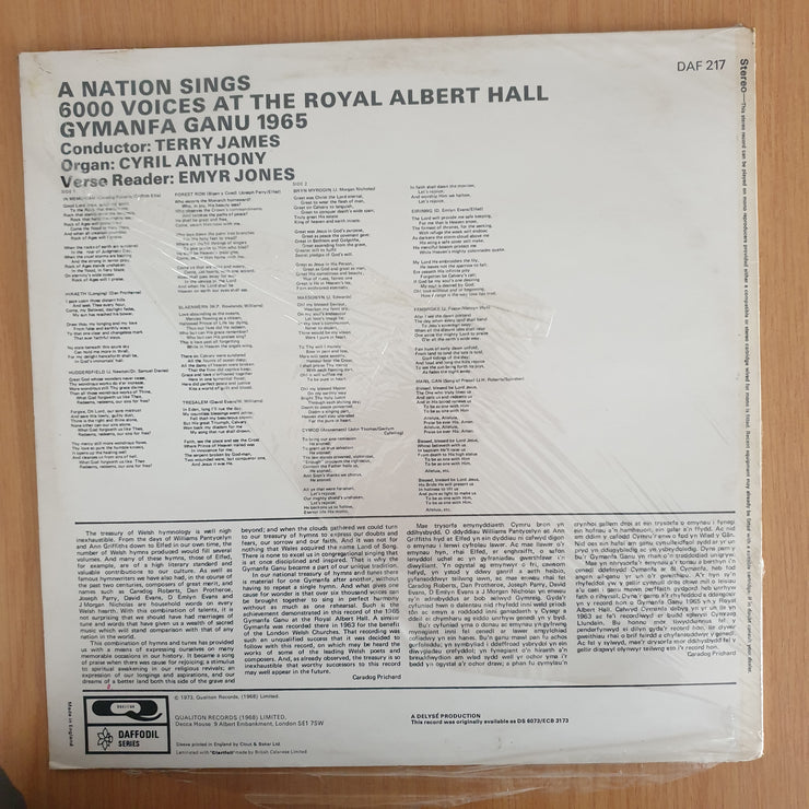 A Nation Sings : Six Thousand Voices At The Royal Albert Hall. - Vinyl LP Record - Very-Good+ Quality (VG+) (verygoodplus)