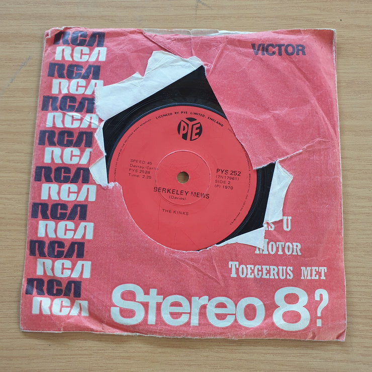 The Kinks – Lola - Vinyl 7” Record  (VG+) (Aryeh)