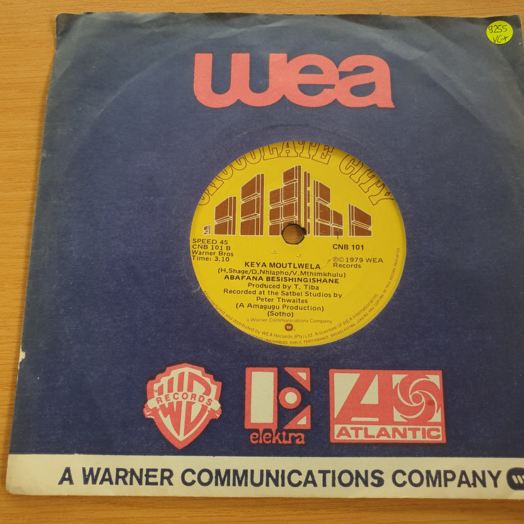 Abafana Besishingishane - Keya Moutlwela - Tsamay Yang Bajaki - 7” Record (VG+)  (MWA)