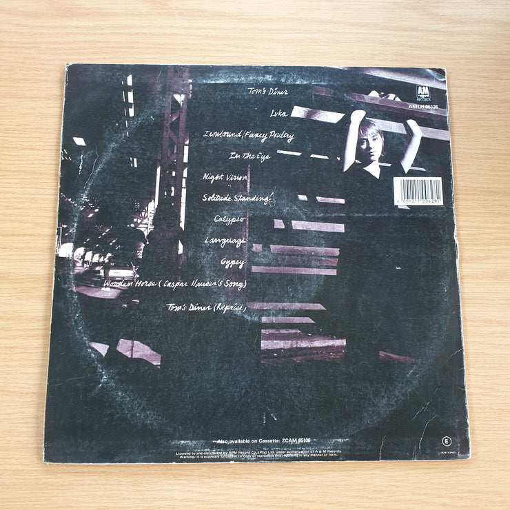 Suzanne Vega – Solitude Standing - Vinyl LP Record - Very-Good+ Quality (VG+) (verygoodplus) (SCD)