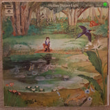The Hollies ‎– Distant Light - Vinyl LP Record - Very-Good+ Quality (VG+) - C-Plan Audio