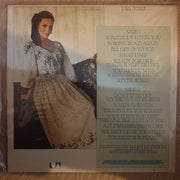 Crystal Gayle ‎– The Crystal Gayle Singles Album - Vinyl LP Record - Very-Good+ Quality (VG+) - C-Plan Audio