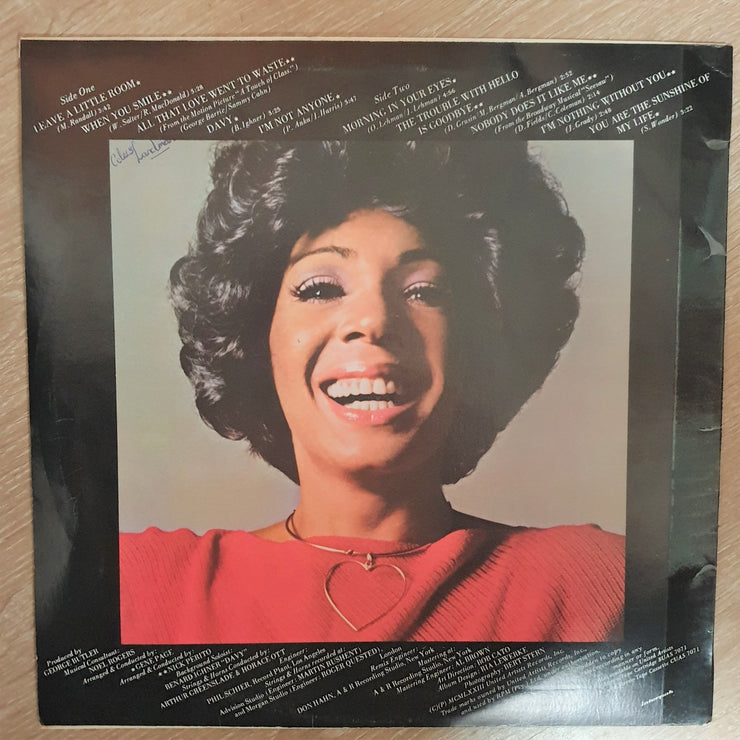Shirley Bassey - Nobody Does It Like Me  - Vinyl LP Record - Opened  - Very-Good- Quality (VG-) - C-Plan Audio
