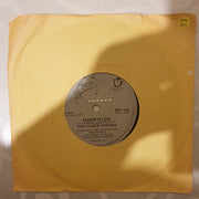 The Staple Singers ‎– Nobody Can Make It On Their Own / Reason To Love - Vinyl 7" Record - Very-Good+ Quality (VG+) - C-Plan Audio