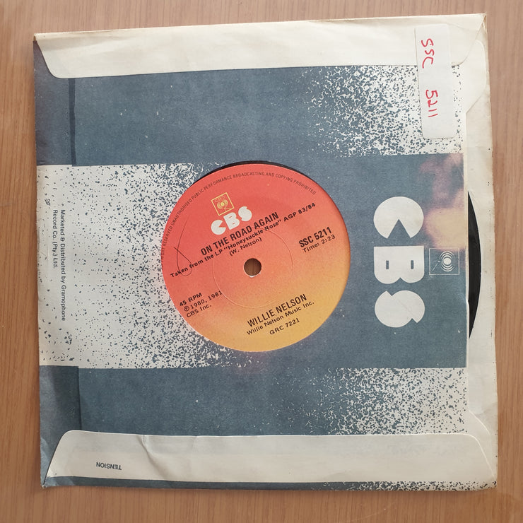 Willie Nelson  – On The Road Again / Loving You Was Easier (Than Anything I'll Ever Do Again) - Vinyl 7" Record - Very-Good+ Quality (VG+) (verygoodplus)