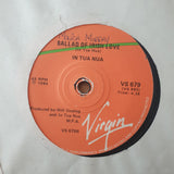 In Tua Nua – Seven Into The Sea - Vinyl 7" Record - Very-Good+ Quality (VG+) (verygoodplus)