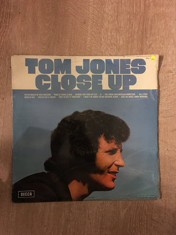 Tom Jones - Close Up -  Vinyl LP Record - Opened  - Very-Good+ Quality (VG+) - C-Plan Audio